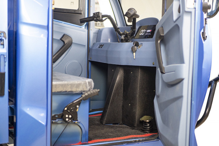 Грузовой электрический трицикл Rutrike КАРГО Кабина Дуал в Оренбурге