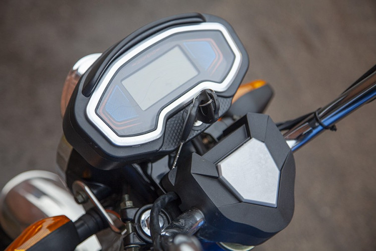 Грузовой электрический трицикл RuTrike Вояж К22 в Оренбурге