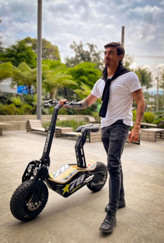 Электросамокат VeloCifero MAD 2000W в Оренбурге